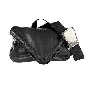 BOTTEGA Veneta Beak Leather Shoulder Bag Black